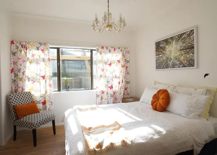 Redwoods - 6br & 6ba - Large Groups - Free Parking 別荘