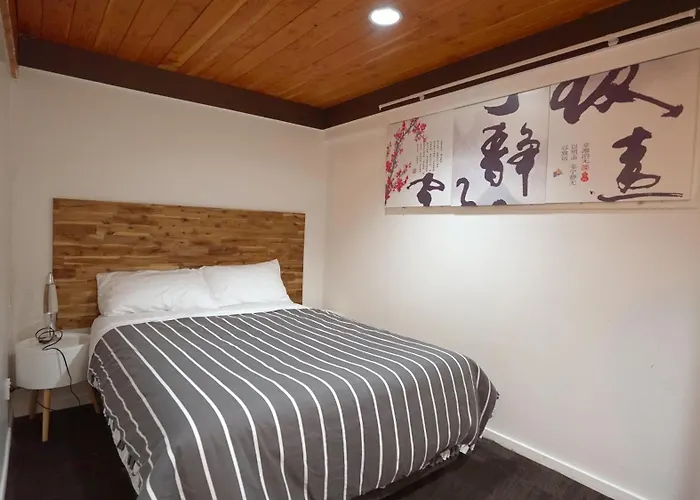 別荘 Redwoods - 6br & 6ba - Large Groups - Free Parking *