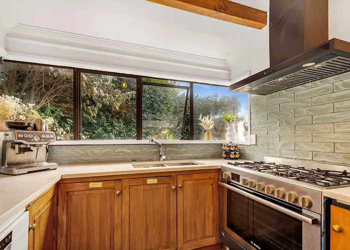 Redwoods - 6br & 6ba - Large Groups - Free Parking