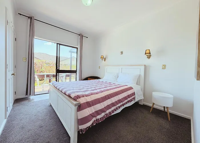 Redwoods - 6br & 6ba - Large Groups - Free Parking ロトルア