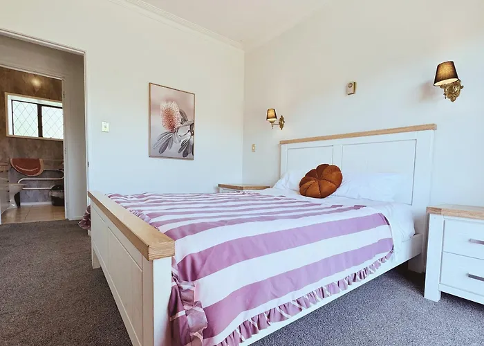 Redwoods - 6br & 6ba - Large Groups - Free Parking