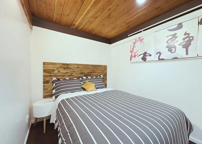 別荘 Redwoods - 6br & 6ba - Large Groups - Free Parking