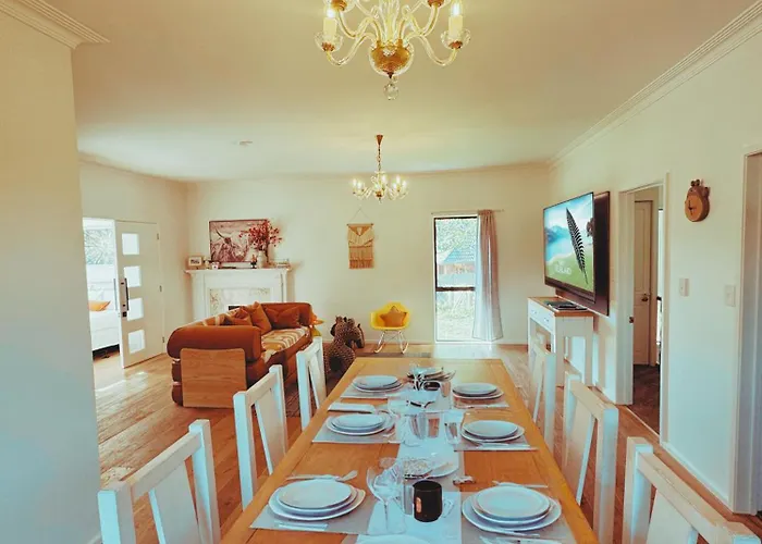 Redwoods - 6br & 6ba - Large Groups - Free Parking ロトルア